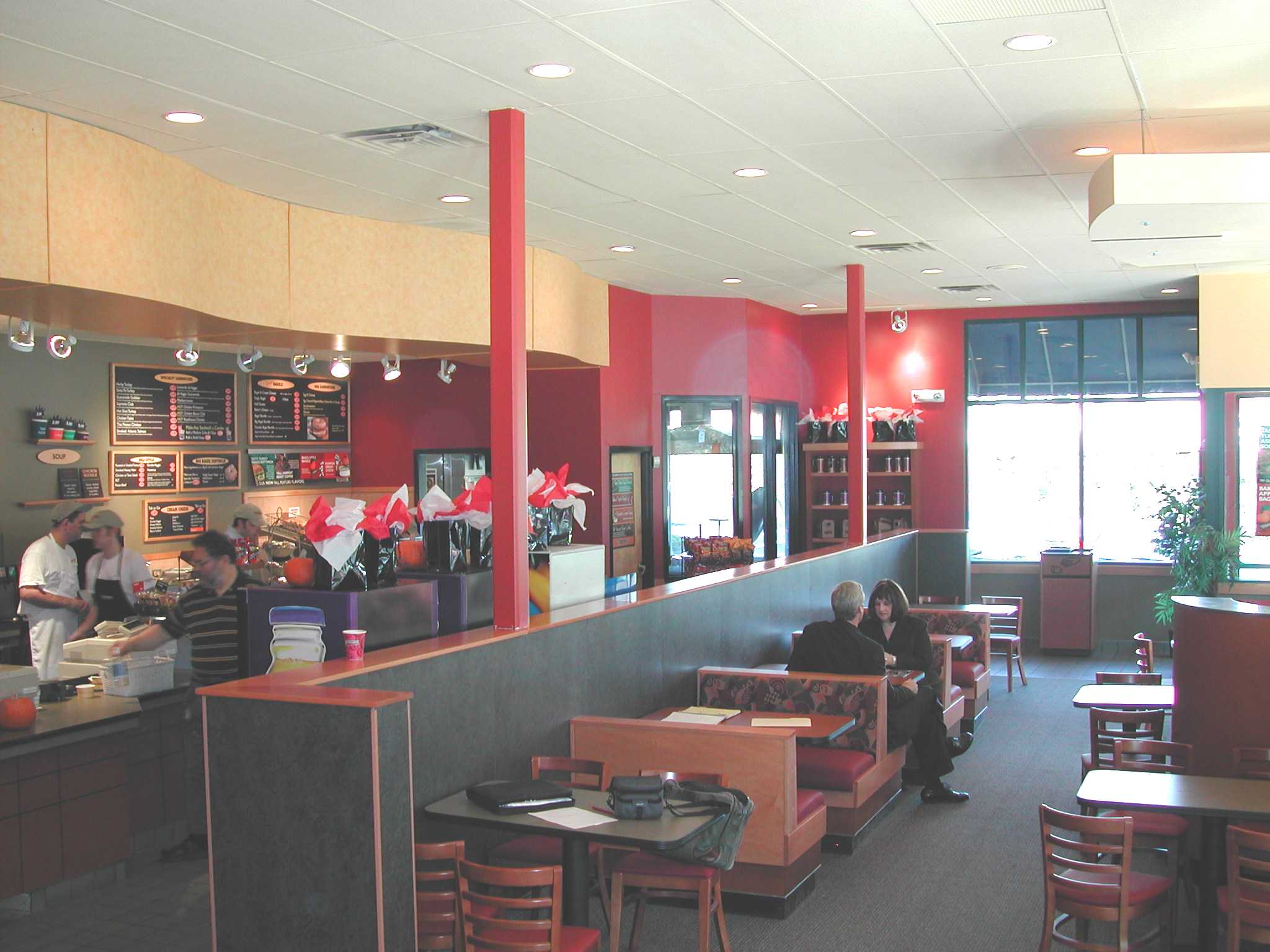 Brueggers-Bagels-interior.jpg