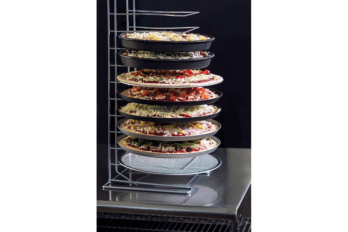 09-Vollrath-Pizza-Pans.jpg