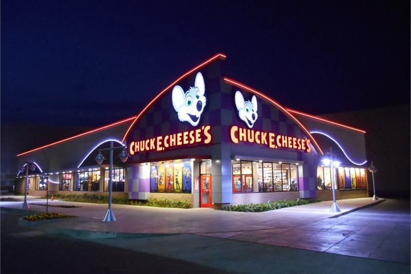 chuck-e-cheese chuck-e-cheese