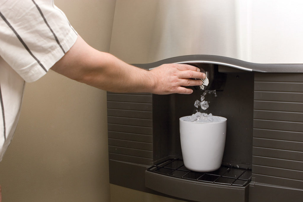 ice-dispensing-machine ice-dispensing-machine