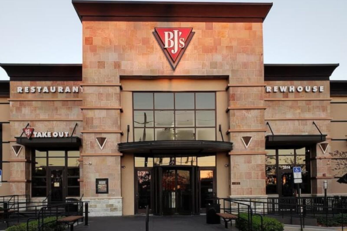 BJ’s Restaurants CEO to Retire Foodservice Equipment Reports Magazine