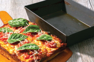 Selecting Pizza Pans? Here's What You Need To Know - Foodservice Equipment  Reports Magazine