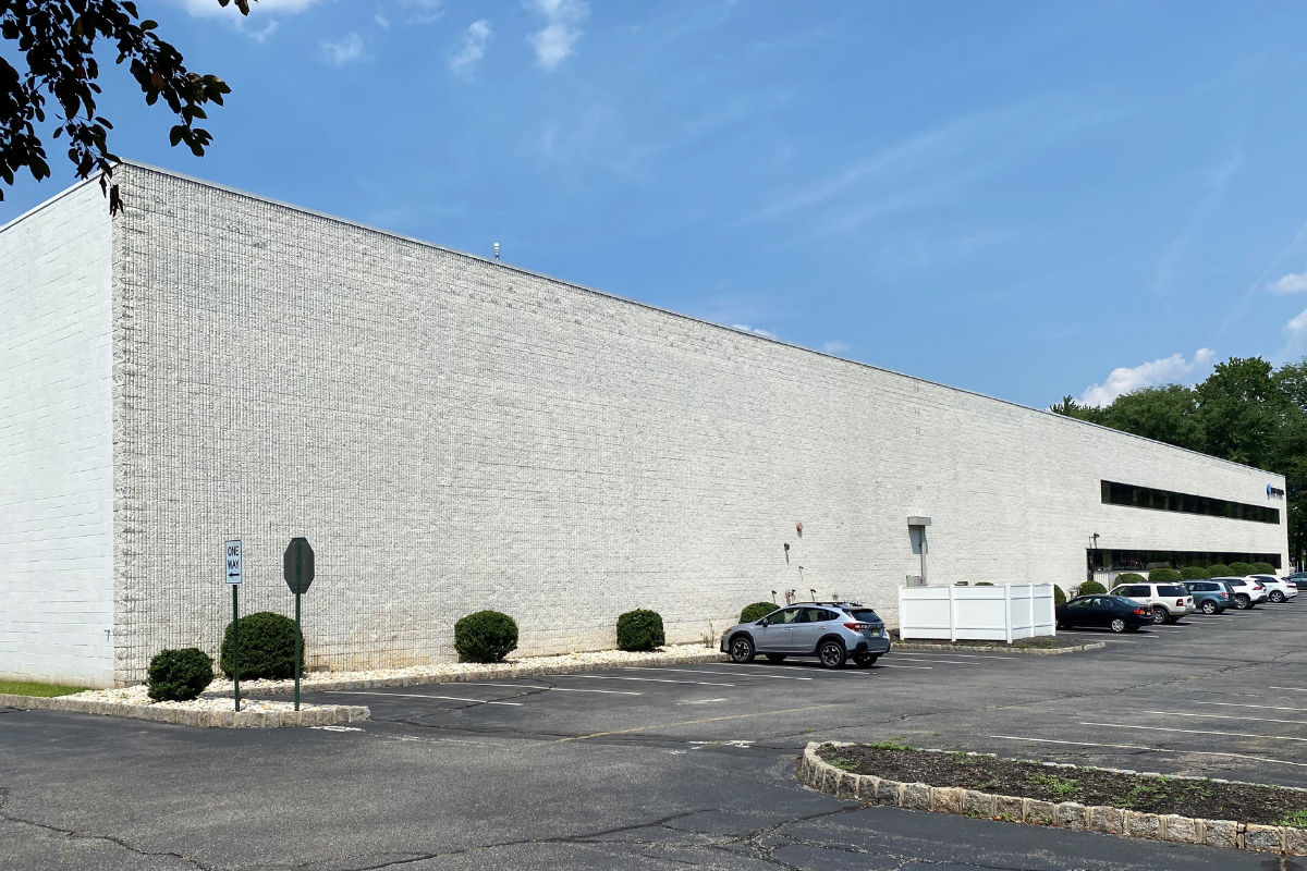 Krowne Metal Expands Footprint, Sales Staff Foodservice Equipment