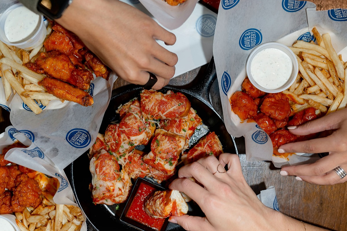 Dave & Buster’s CEO To Retire Following Record Quarter Foodservice