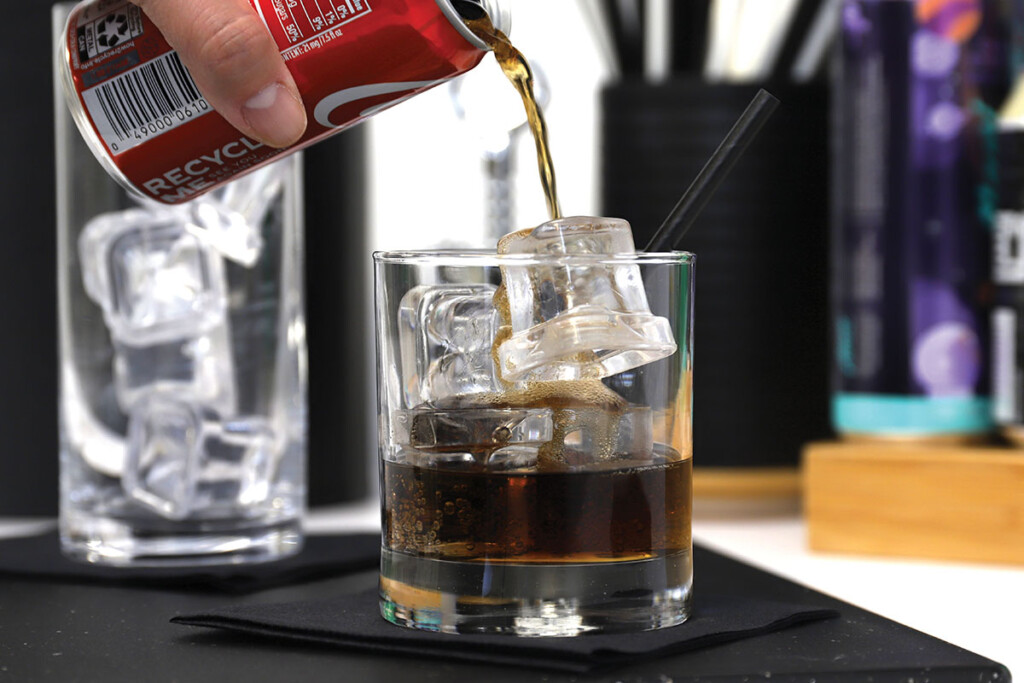 Pretty Clear Your Guide to Choosing an Undercounter Ice Machine