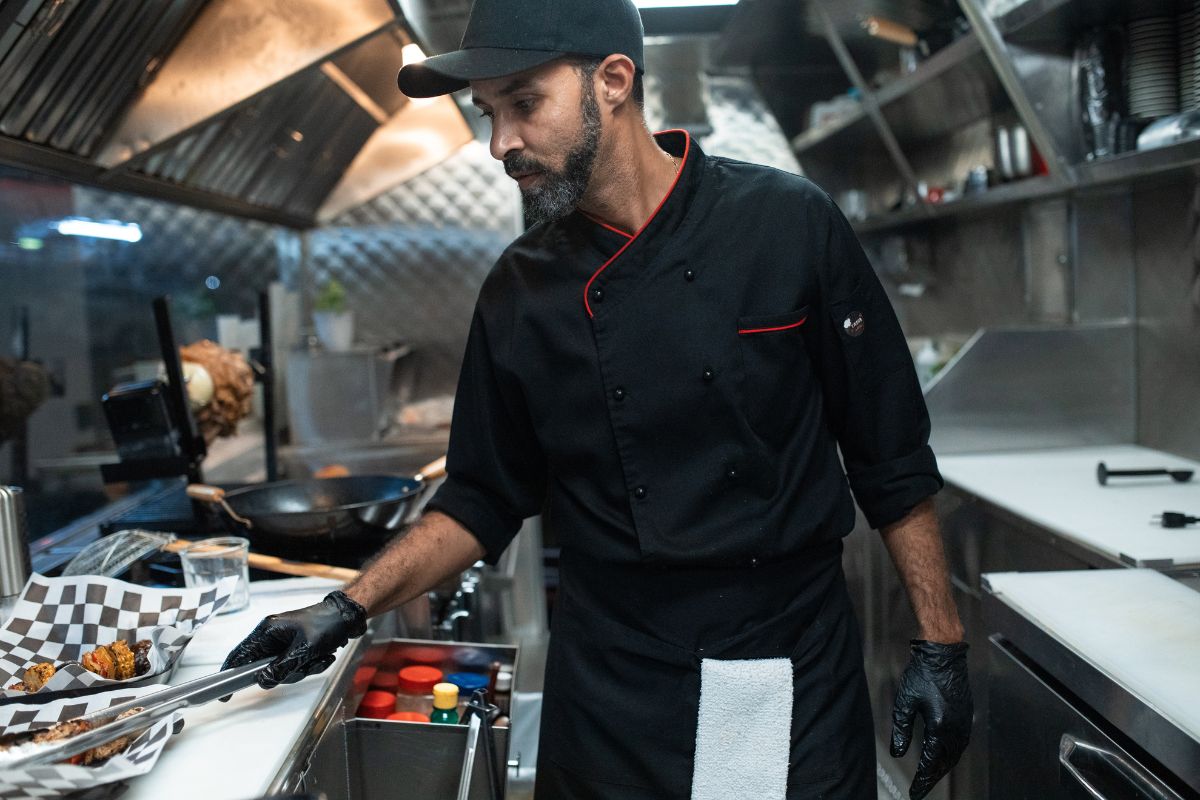National Food Safety Month ‘Goes Back to Basics’ Foodservice