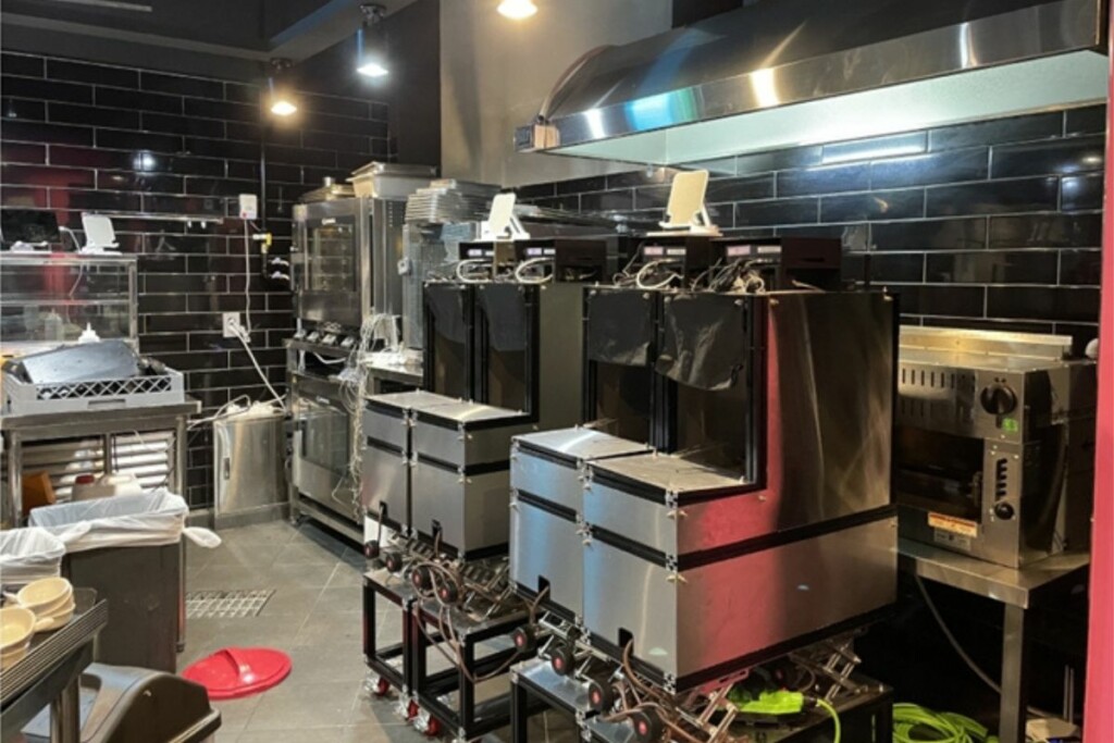 Robot chefs transforming cooking and contributing to sustainable  development - AI for Good