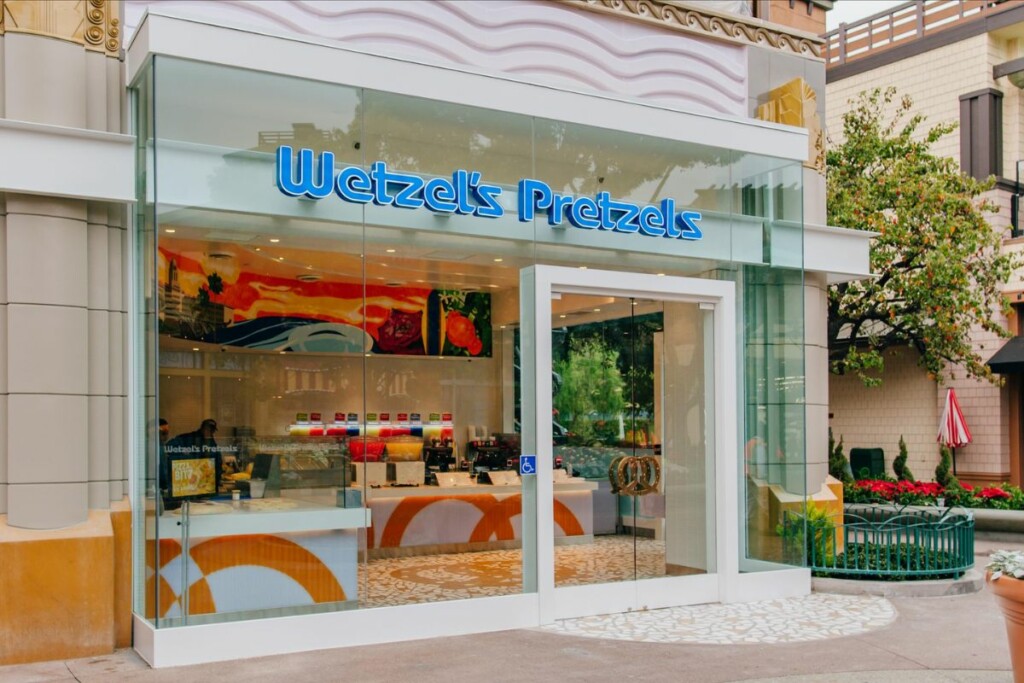 Wetzels Pretzels MTY Food Group 1200x800 1 Wetzels Pretzels MTY Food Group 1200x800 1