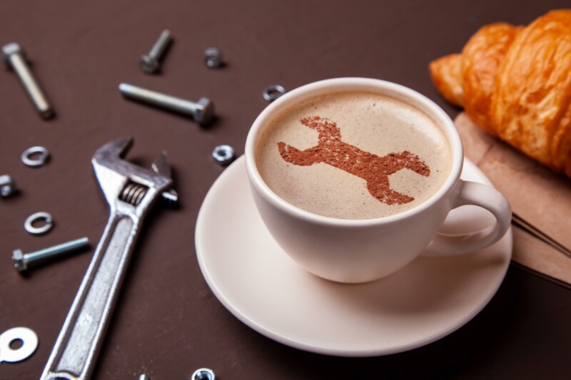Coffee with wrench foam