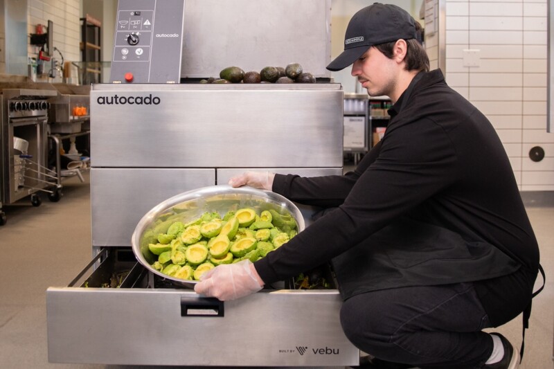 Autocado Robot Machine