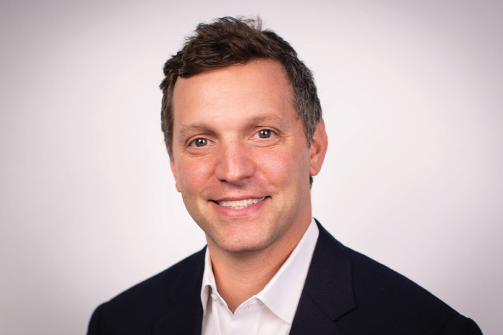 DineBrands Scott Gladstone