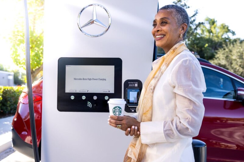 Starbucks MercedesBenzEVChargers