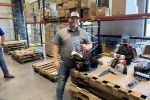 Hot side winner Stuart reiman with Hagar restaurant service