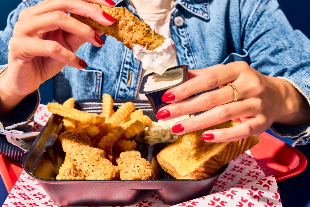 Zaxbys Iconic Chicken Fingerz and Crinkle Fries